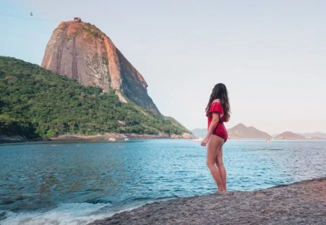 Best places to meet Rio de Janeiro girls during the day