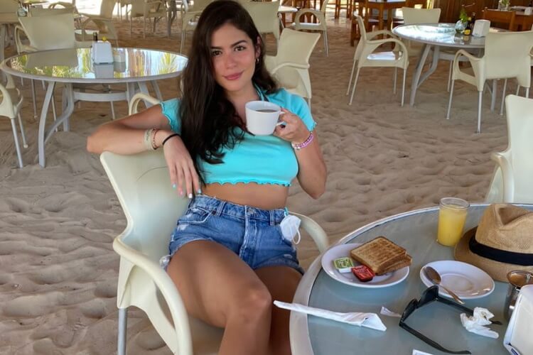 Date Girls In Cancun